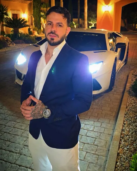 El fundador de Los Visionarios Company